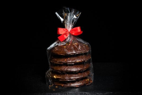 Elisenlebkuchen mit dunkler Schokolade und Chili