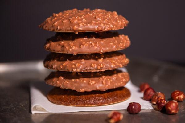 Elisenlebkuchen mit Vollmilch-Haselnuss – Bild 2